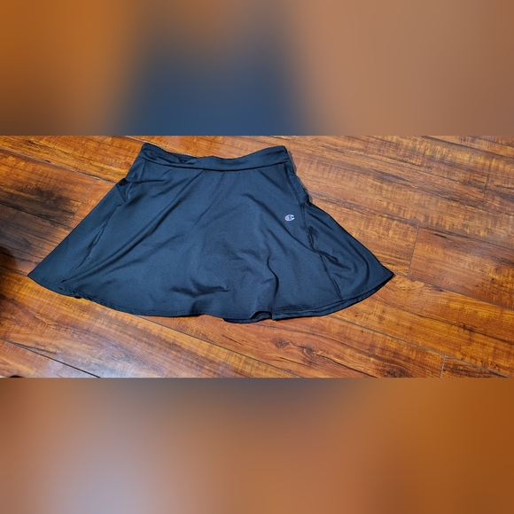 Champion skirt  14-16 youth  fits  perfect  S - Picture 5 of 6